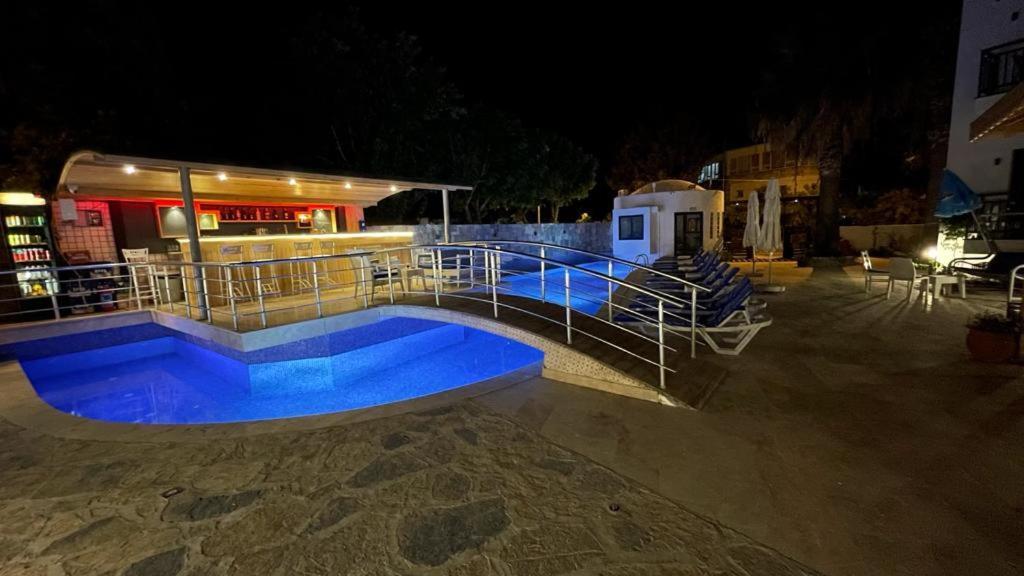 Orion Hotel Bitez Eksteriør bilde